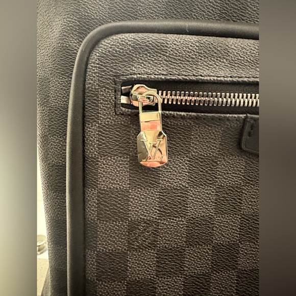 Louis Vuitton Josh Backpack - Picture 5 of 9